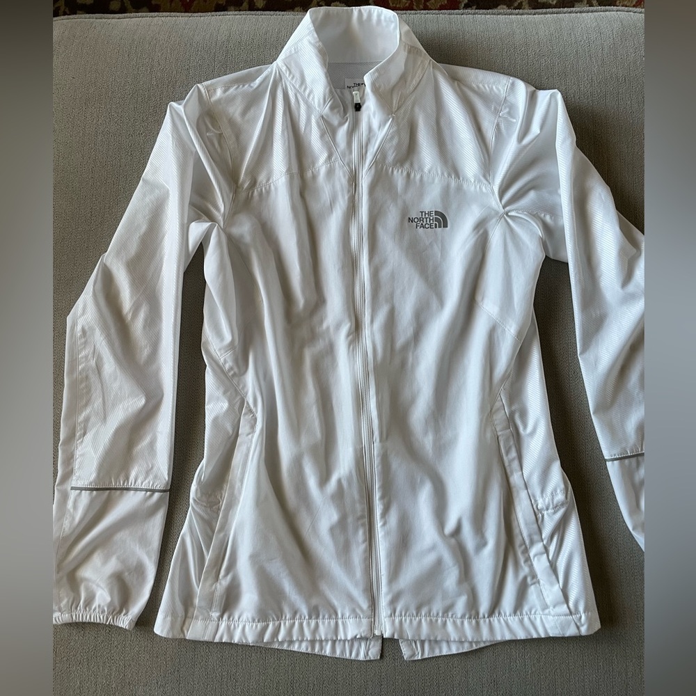 Women’s North Face windbreaker